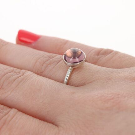 Εδώ υπάρχει ένα Δαχτυλίδι Pandora Blush Pink Poetic Droplet Ασημένιο με Λευκό χρώμα μετάλλου, με κωδικό 191027NBP σε τιμή 45 €.